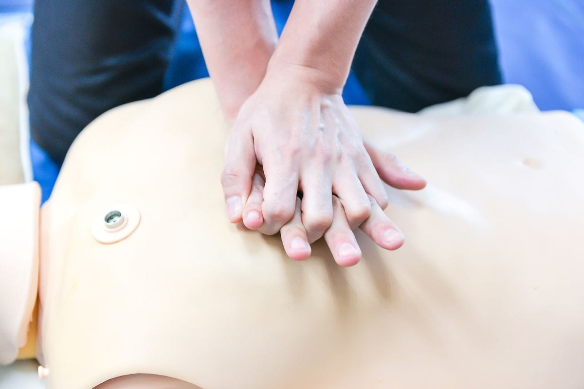 BLS Certification Is Non-Negotiable in Healthcare BLS Certification Is Non-Negotiable in Healthcare