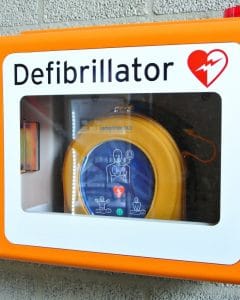 Heartsine defibrillator in wall mount