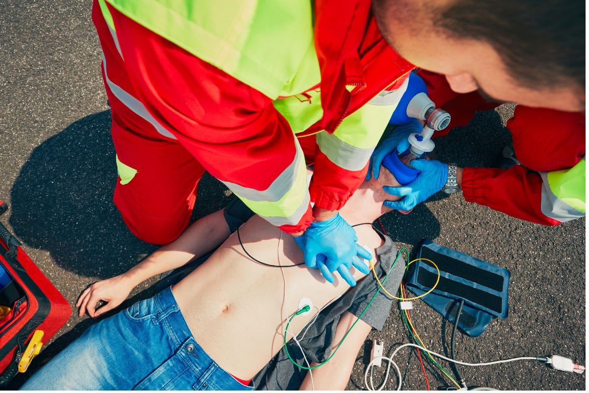 first few moments of an emergency are crucial first few moments of an emergency are crucial